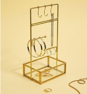 Support de bijoux en métal solide avec finition polie parfait pour les maisons élégantes et les besoins professionnels d'affichage de bijoux - Product Image 3