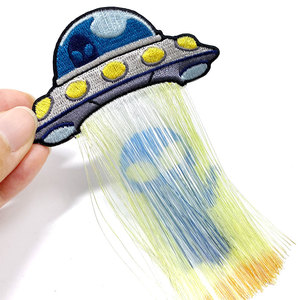 Parches con flecos bordados para planchar para niños, bordado divertido con borla impresa de Alien - Product Image 1