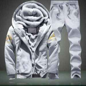 Conjuntos Deportivos Casuales de Invierno para Hombre, Última Moda 2025, Dos Piezas, 100% Poliéster, Secado Rápido, Transpirable, Corte Ajustado - Product Image 3
