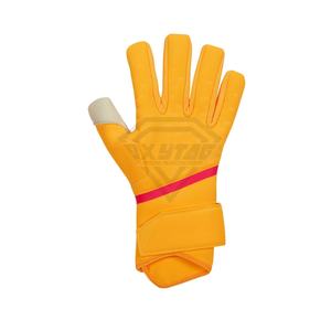 Cómodos guantes de portero Color y diseño personalizados Cuero Hecho Ropa de entrenamiento de fútbol Guantes de portero de fútbol Servicio OEM - Product Image 6