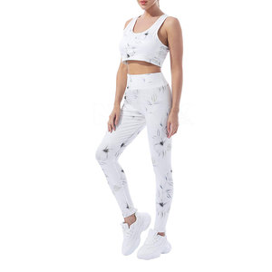 Ensemble de yoga pour femmes en polyester extensible dans les quatre sens, léger et durable, motif uni, respirant, séchage rapide, taille plus, 2 pièces - Product Image 4