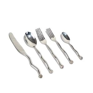 Juego de cubiertos de acero inoxidable chapados en Color plateado con asas de calidad superior de 5 tenedores, cuchara, cuchillo, juego de cubiertos aptos para lavavajillas - Product Image 3