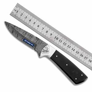 Couteau de chasse personnalisable de haute qualité DD-DAM-108 fait à la main lame en acier damas manche en corne de buffle gaine en cuir Laser OEM - Product Image 2