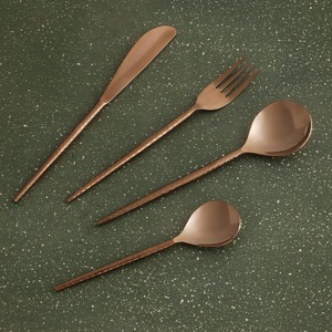 Ensemble de couverts en or modeste pour les célébrations de mariage de table à manger élégante et l'utilisation quotidienne de la cuisine ensembles de couverts de qualité supérieure - Product Image 1