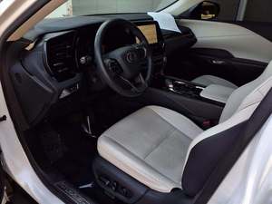 Lexus RX 350 FWD Plus 2023 Usado en Excelentes Condiciones, Sin Accidentes, Volante a la Izquierda/Derecha - Product Image 3