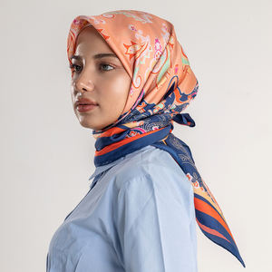 Écharpe de luxe en twill avec bords roulés à la main, motif ethnique oriental Paisley et motifs traditionnels, imprimé artistique, foulard carré 90x90cm, toutes saisons - Product Image 4