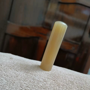 Rouleau de corne de buffle naturel Cylindre poli en douceur pour la fabrication de bijoux à poignée de couteau artisanal et les projets de tournage de bricolage - Product Image 1