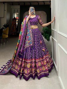 ชุด lehenga ผ้าไหมทัสซาร์ที่สวยงามเย็บอย่างเต็มที่แฟชั่นชาติพันธุ์อินเดียสำหรับงานแต่งงานรวมถึงเสื้อ dupatta และงานฟอยล์ - Product Image 4