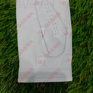 Logo personnalisé et design Gants de golf en cuir de couleur blanche avec fermeture à crochet et boucle du doigt droit - Product Image 6