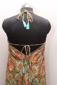 Nueva llegada última espalda descubierta completa vacaciones de verano caliente bohemio sólido hasta el suelo con cuello en V Maxi vestido de vacaciones - Product Image 3