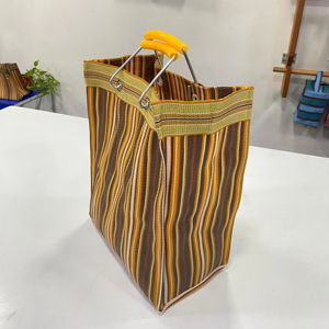 Sac fourre-tout lavable portable réutilisable rayé écologique fabriqué à la main en maille de nylon recyclé Style d'été dame fabricant indien - Product Image 2