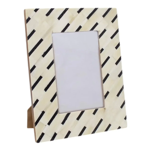 Cadre photo artisanal en incrustation d'os de qualité supérieure |   Cadre photo décoratif élégant pour la maison et l'hôtellerie - Product Image 4