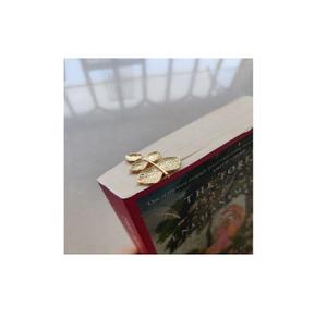 ที่คั่นหนังสือโลหะคุณภาพพรีเมี่ยมที่มีการออกแบบสดใหม่ที่มีการตกแต่งที่หรูหราและรายละเอียดที่ประณีต - Product Image 4