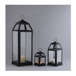 Linternas de metal de diseño más vendidas con elegantes luces de velas Decoración de mesa de CENA DE Navidad Linternas colgantes al aire libre Venta - Product Image 1