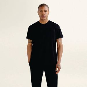 Vente en gros de t-shirts à col rond respirants 100% coton pour hommes de qualité supérieure prêts à expédier - Product Image 1