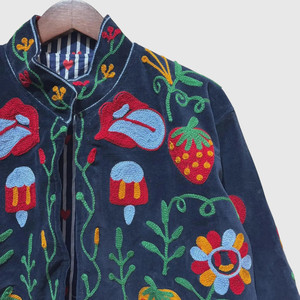 Chaqueta con Cuello Mandarín Bordada a Mano con Diseño Floral, Manga Larga, Talla Grande para Adultos, Material de Terciopelo, Largo Regular, con Cierre - Product Image 3