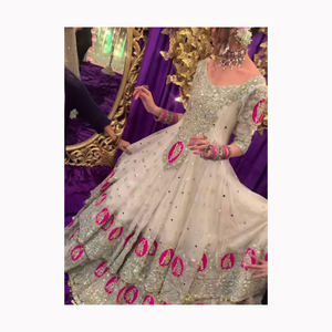 Vestido de seda blanca Salwar Kameez con Dupatta nuevo diseño pakistaní y Punjabi Wear Dhoti - Product Image 1