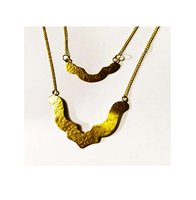 Collier en laiton à la mode fabriqué en chine colliers en or en laiton bijoux femmes cadeau utiliser pour une pièce de conception simple
