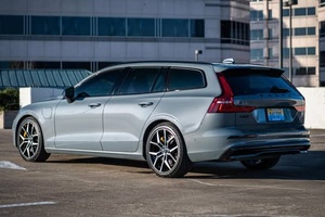 รถยนต์มือสองปี 2023 วอลโว่ V60 รีชาร์จ T8 โพลสตาร์ อิงีนีเรดด์  แบบพวงมาลัยซ้าย/ขวา - Product Image 4