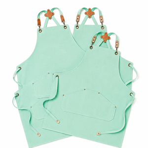 Delantal Verde Menta sin Mangas con Bolsillos Ajustables en la Cintura, Lona Resistente y Ecológica para Artículos de Limpieza, Estilo Clásico - Product Image 1