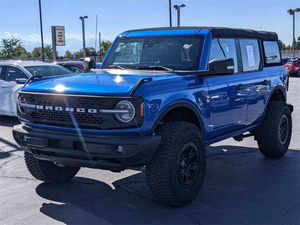 Bronco 2022 impecablemente limpio - Product Image 4