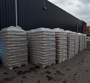 Briquettes de granulés de bois de chêne et de pin haute densité - Product Image 6