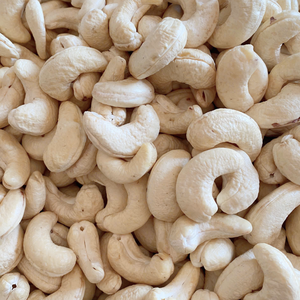 Meilleur prix Noix de cajou brutes Noix de cajou crues Noix de cajou brutes de Tanzanie Exportées en gros vers Dubaï, UE, Moyen-Orient - Product Image 1