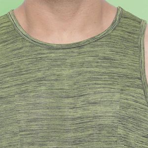 Camiseta sin mangas Premium para hombre, ligera y absorbente de humedad, ideal para gimnasio, deportes y fitness - Product Image 6