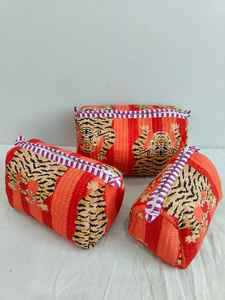 ชุดกระเป๋าเครื่องสำอางน้ำหนักเบาแบบมีซิปพิมพ์ลายสัตว์ (เสือ) ผ้าฝ้าย 3 ชิ้น พร้อมกระเป๋าจัดระเบียบสำหรับการเดินทางและการใช้งานแบบสบายๆ - Product Image 6