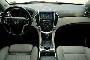 Cadillac SRX Luxe d'occasion propre, année 2016 - Product Image 3