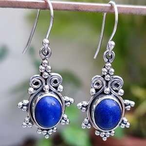 Boucles d'oreilles pendantes en argent sterling 925, faites à la main, avec pierre précieuse ovale naturelle en lapis-lazuli, bijoux raffinés, pierre de naissance de septembre - Product Image 2