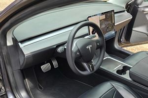 2021 USED TEZ-LER M0DEL 3 Performance Low Mileage Sound Engine R18 Tyre <b>Panoramic</b> Sunroof LED Headlights Ready to Ship - Product Image 2