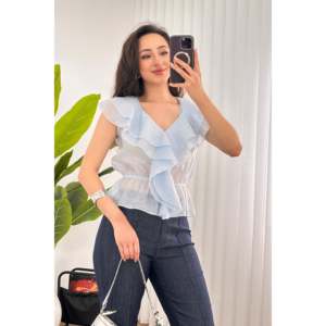 Blouse bleu ciel pour bébé avec taille élastique à volants - Bleu ciel - Product Image 1