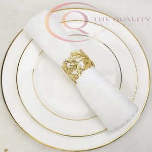 Anneaux de serviette en métal de luxe pour table de mariage avec design écologique et finition haut de gamme - Product Image 3