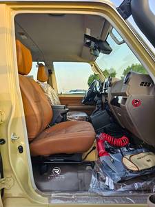 Toyota Land Cruiser 79 Double Cab Pickup 4WD Diesel Usato 2024 |   Trasmissione Manuale |   Pronto per l'esportazione - Product Image 4