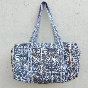 กระเป๋าทรงดัฟเฟิลกีฬาสุดหรูลายดอกไม้ผ้าฝ้ายความจุขนาดใหญ่ทนทานทำด้วยมือกระเป๋าเดินทางแบบสัปดาห์ - Product Image 1