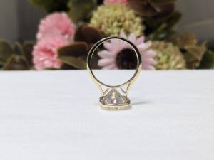 Bague solitaire en or blanc/jaune 10K/14K massif, diamant de laboratoire taille coussin de 3,75 carats serti clos, bague de fiançailles, cadeau de la Saint-Valentin - Product Image 3
