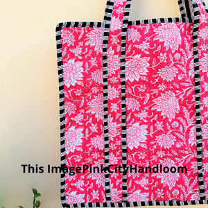 Bolso de mano de algodón acolchado vintage de alta calidad con bolsillo con cremallera y botón Color personalizado y logotipo listo para viajar para todas las estaciones - Product Image 1