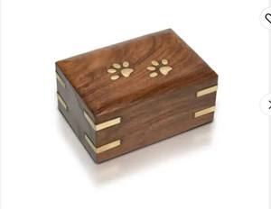 Urnes de crémation en bois de bande de gravure Urnes funéraires en bois de vente chaude Urnes de cendres humaines à bas prix - Product Image 1