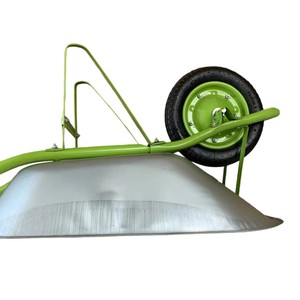 Mini brouette de jardin légère pour enfants en métal et plastique avec roues en caoutchouc plein, cadeau idéal pour les enfants pour jouer dans la cour - Product Image 3