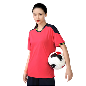 Camisetas de Fútbol Sublimadas con Impresión Personalizada, 100% Poliéster, Secado Rápido, Cuello en V, Manga Corta, Unisex, para Adultos, OEM, Venta al Por Mayor - Product Image 4