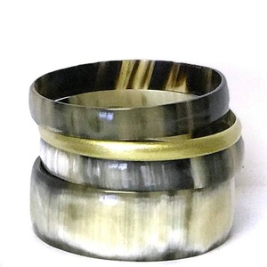 Brazalete de Cuerno de Búfalo de Diseño Personalizado, Brazalete de Moda de Cuerno Natural - Product Image 1