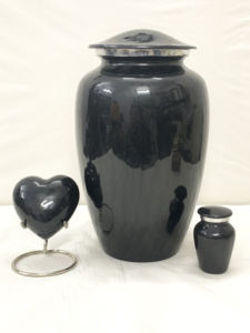 Urne funéraire personnalisable en aluminium blanc nacré de style européen, écologique, avec sac en velours - Product Image 2