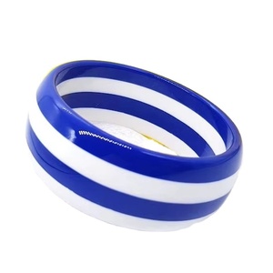 กำไลแฟชั่นเรซินหลายชั้นทำด้วยมือกำไลที่สวยงาม - Product Image 1