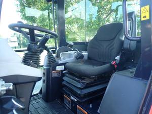 2021 Kubota R640 chargeur sur pneus EPA moteur 9 tonnes charge nominale Eaton cylindre hydraulique Euro5 émission 1 an de garantie roulement de pompe - Product Image 3