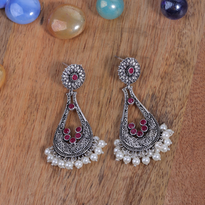 Design1 Maroon Fashion <b>Chandelier</b> Earrings - Product Image 1