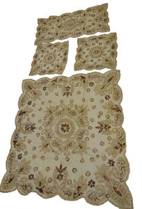 Camino de mesa de tejido bordado, elegante mantel decorativo hecho a mano con intrincados diseños florales y tradicionales para comedor - Product Image 2