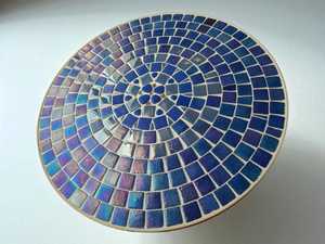 Table d'appoint en mosaïque éblouissante: Art irisé-Table basse bleue-Table d'appoint-Décor de salon-Cadeau - Product Image 4