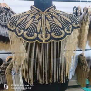 Vestido de fiesta de satén con cuentas doradas con estampado digital Elegante trabajo hecho a mano Característica transpirable - Product Image 1