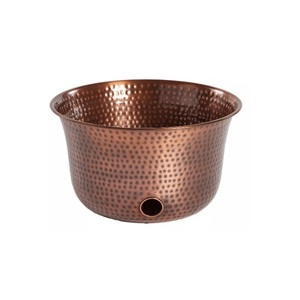 Bol de tuyau en cuivre de conception martelée fini antique pour l'arrosage des plantes de jardin à la maison utiliser un bol de tuyau de jardin en cuivre décoratif - Product Image 6